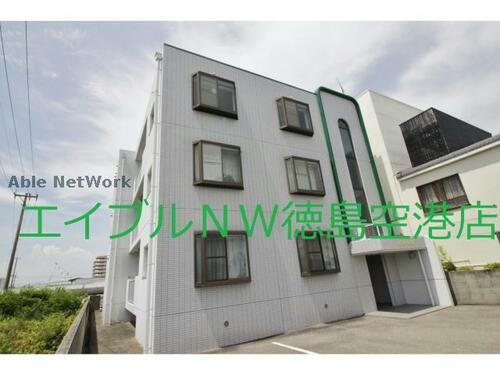 徳島県板野郡松茂町笹木野字八上 賃貸マンション