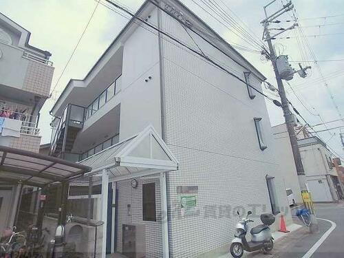 京都府京都市右京区西京極浜ノ本町 築31年12ヶ月 3階建