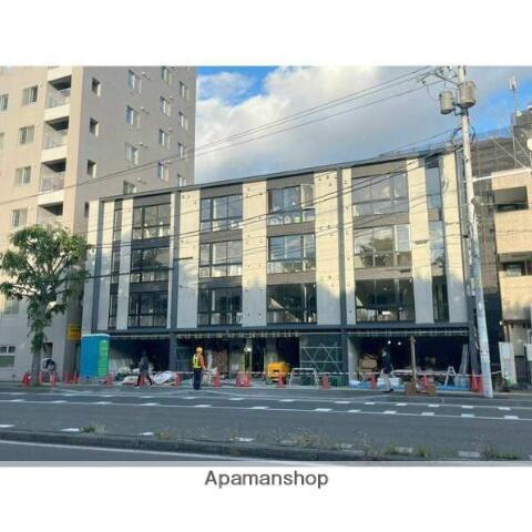 アルファスクエア学園前 4階建