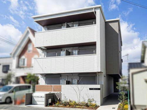 兵庫県姫路市東延末１丁目 築2年11ヶ月 3階建
