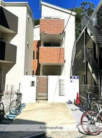 プレシャス追浜 3階建