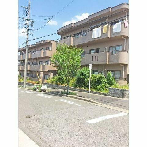 愛知県名古屋市緑区亀が洞２丁目 3階建