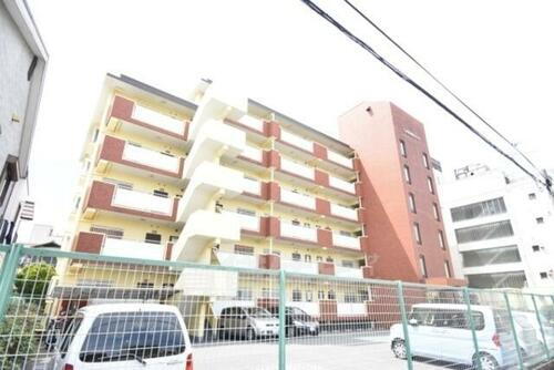 大阪府堺市堺区東雲西町４丁 6階建