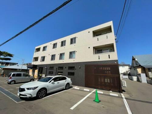 北海道亀田郡七飯町大中山２丁目 賃貸マンション