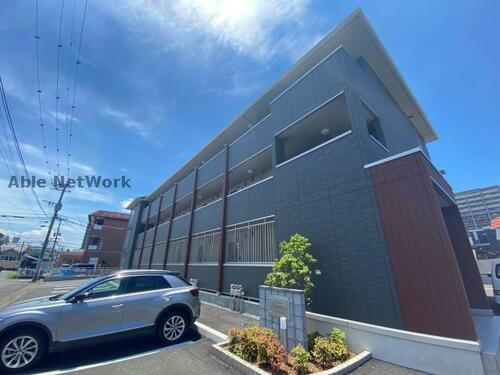 熊本県熊本市中央区本山４丁目 築2年8ヶ月 3階建