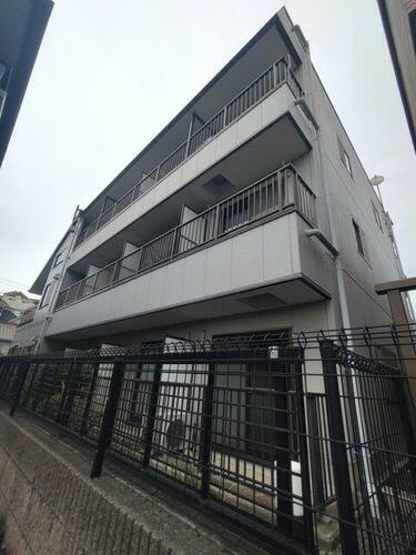 東京都日野市旭が丘１丁目 3階建