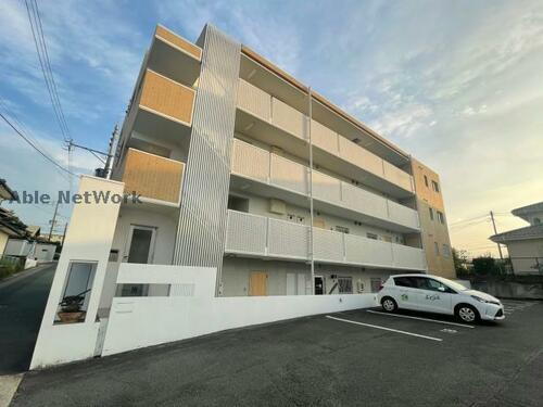 熊本県菊池郡菊陽町武蔵ヶ丘北１丁目 築16年5ヶ月 地上3階地下1階建