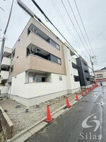 大阪府東大阪市瓜生堂1丁目 3階建