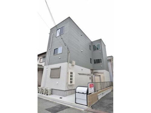 兵庫県姫路市安田４丁目 築1年未満 3階建