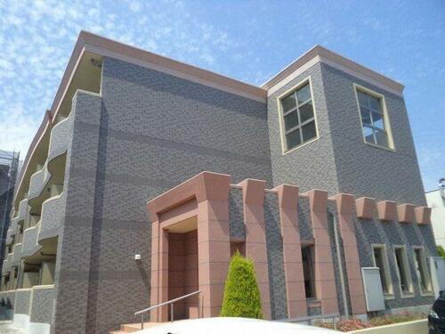 神奈川県横浜市港北区新吉田東８丁目 3階建 築16年10ヶ月