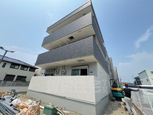 大阪府泉大津市池浦町４丁目 3階建 