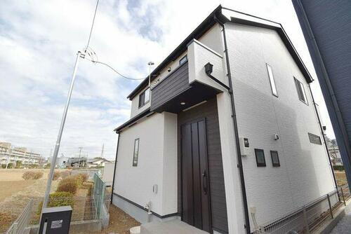 東京都東村山市多摩湖町１丁目 2階建