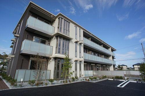 茨城県ひたちなか市大字中根 賃貸マンション