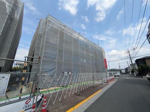 埼玉県川口市末広２丁目 3階建 