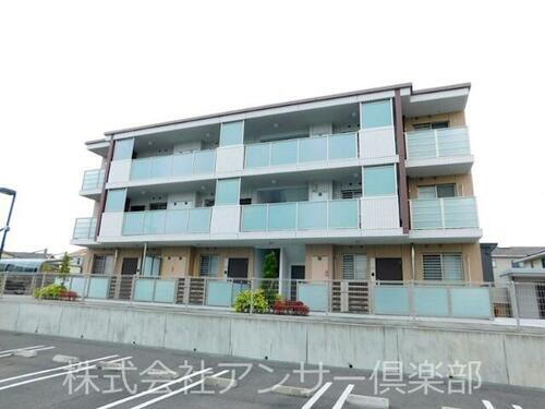 福岡県北九州市若松区塩屋３丁目 3階建