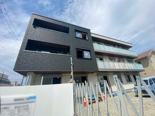 べレオ松阪中央 3階建