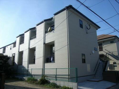 福岡県福岡市博多区吉塚１丁目 2階建