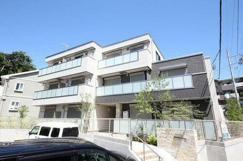 メゾン　オラージュ