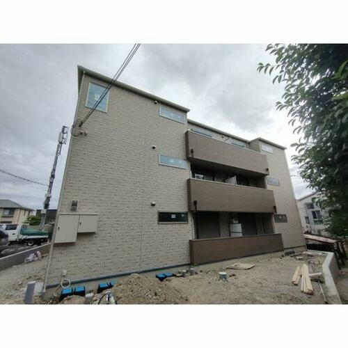 大阪府豊中市若竹町１丁目 3階建