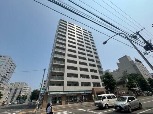 北海道札幌市中央区南四条東２丁目 15階建