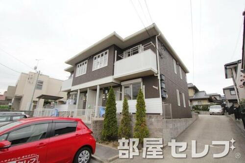 メゾンティアラ 2階建