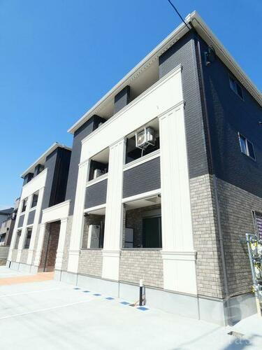 兵庫県尼崎市東園田町３丁目 築4年10ヶ月 3階建