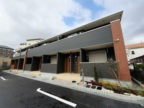 大阪府交野市星田５丁目 2階建