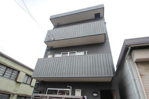坪井ビル 3階建