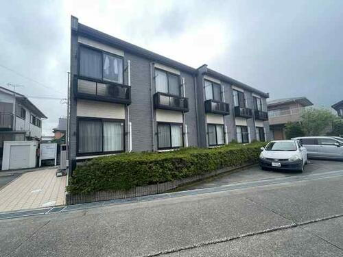 レオパレスメゾネット島