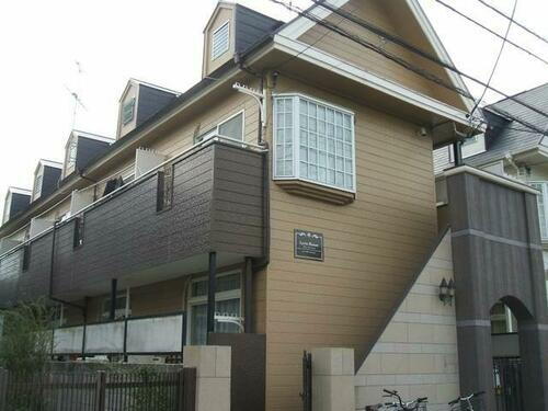 リリックハウス