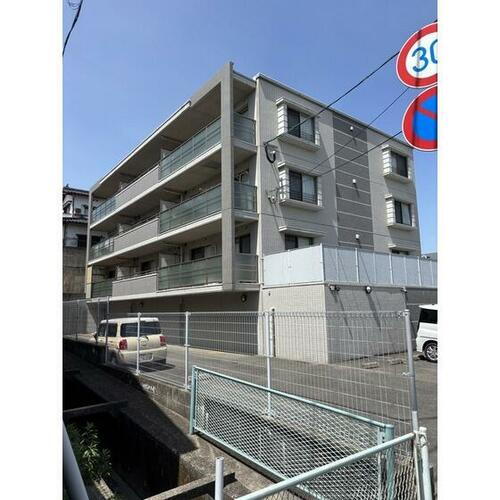 福岡県福岡市東区若宮４丁目 3階建