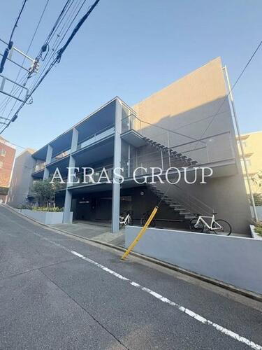 広尾アパートメント 3階建