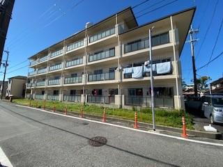 サニーハイム東出口 4階建