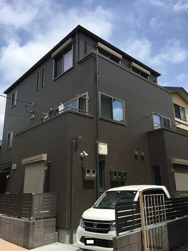 ドエル 3階建