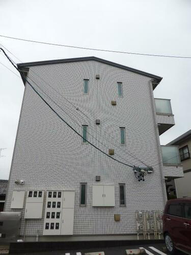 コンフォーティア 3階建