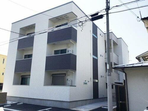 兵庫県神戸市東灘区青木２丁目 築7年11ヶ月 3階建