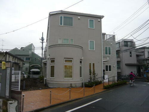 ソレーユ 3階建