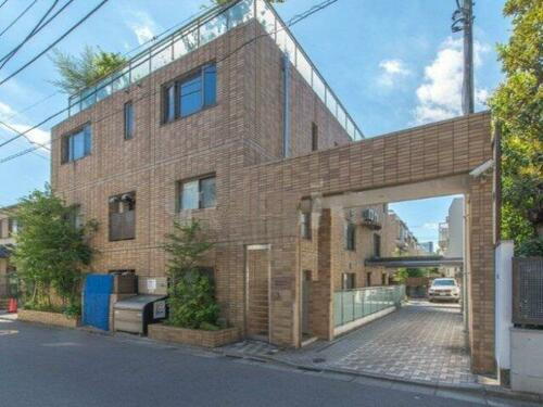 東京都新宿区若松町 地上3階地下1階建 築20年10ヶ月