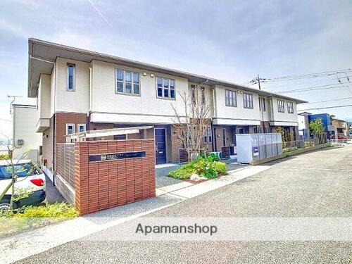 グレイスリー万野原 2階建