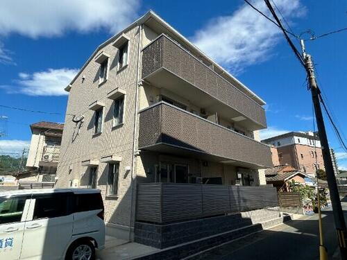 福岡県福岡市東区和白２丁目 3階建