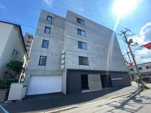 トラストコート北九条 5階建