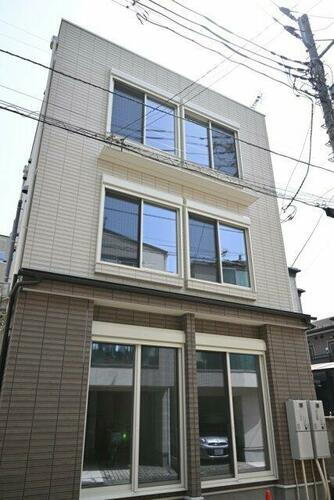 東京都板橋区宮本町 3階建