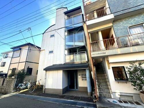 ヤングリーブス岡本