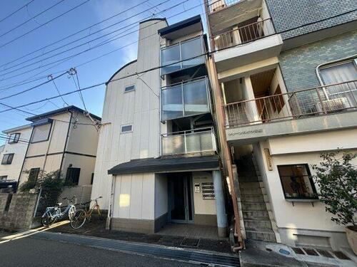 ヤングリーブス岡本