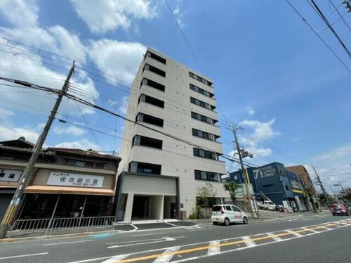 ベルフール吹田 8階建