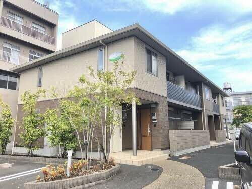 シャーメゾンＭＯＭＯ 2階建