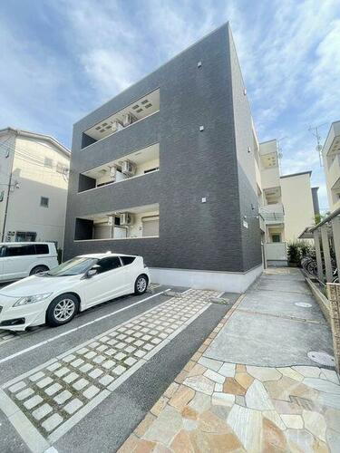 大阪府堺市堺区向陵中町６丁 3階建 築9年