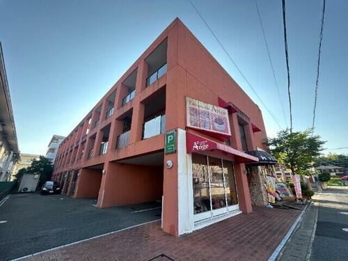 福岡県福岡市東区和白丘３丁目 3階建