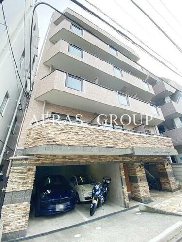東京都渋谷区富ヶ谷２丁目 7階建
