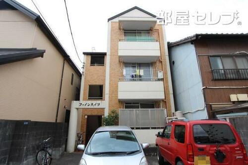 ファインハイツ 3階建